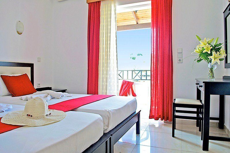 Lilium Hotel Agia Marina  Exterior photo